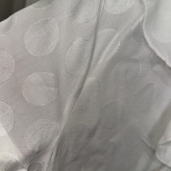 Maeve Jojo Ruffled Button- White Size M/P - Picture 3 of 10